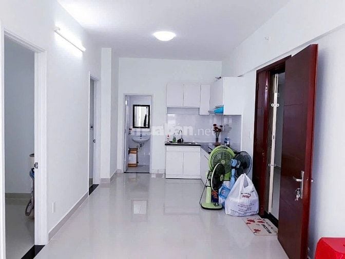 C/c Bàu Cát, Hồng Lạc,Tân BÌnh căn 2p ngủ,không nội thất,9.6tr