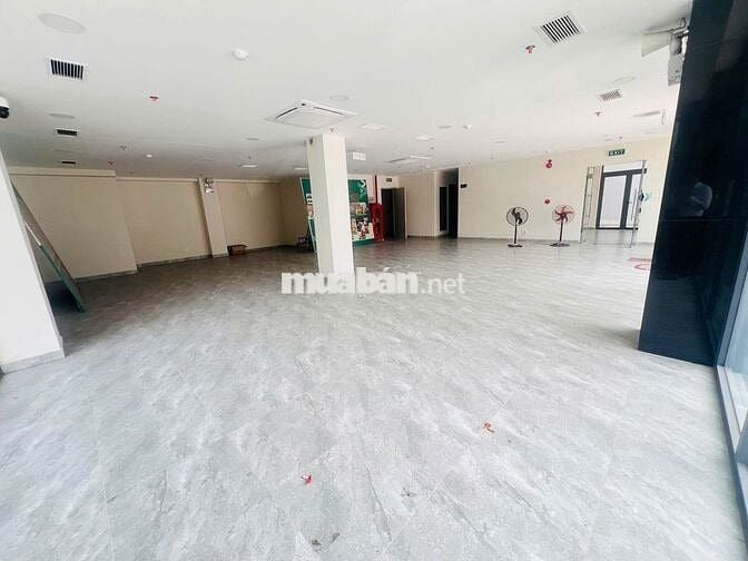 200M2 SÀN VP TẠI CMT8 P.10 Q3 , NGAY NGÃ 3 TÔ HIẾN THÀNH , TÒA NHÀ MỚI
