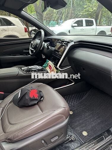 Hyundai Tucson 2023 1.6 AT Turbo - 18000 km