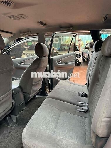 TOYOTA INNOVA 2.0E SX 2013