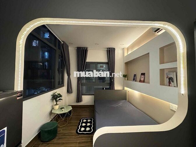 Phòng Penhouse - cửa sổ lớn view chung cư Hà Đô - tách bếp full nt