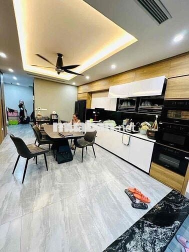 Nhà Đẹp Long Lanh Tranh Bỏ Vể Sau 58m 7 Tầng Thang Máy 13 Tỷ