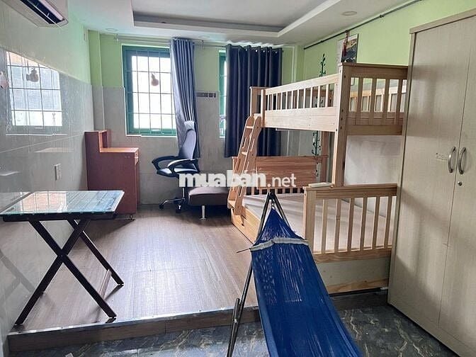 CHO THUÊ PHÒNG CÓ MÁY LẠNH CỬA SỔ NGAY TRUNG TÂM QUẬN 10