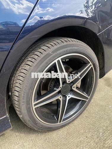 Mercedes Benz C Class 2016 C300 AMG - 90000 km