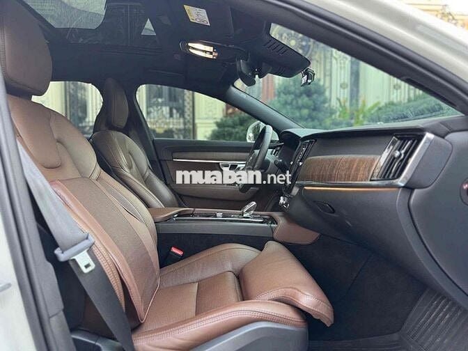 Volvo S90 LWB Ultimate B6 AWD 2022 Lướt 6000km