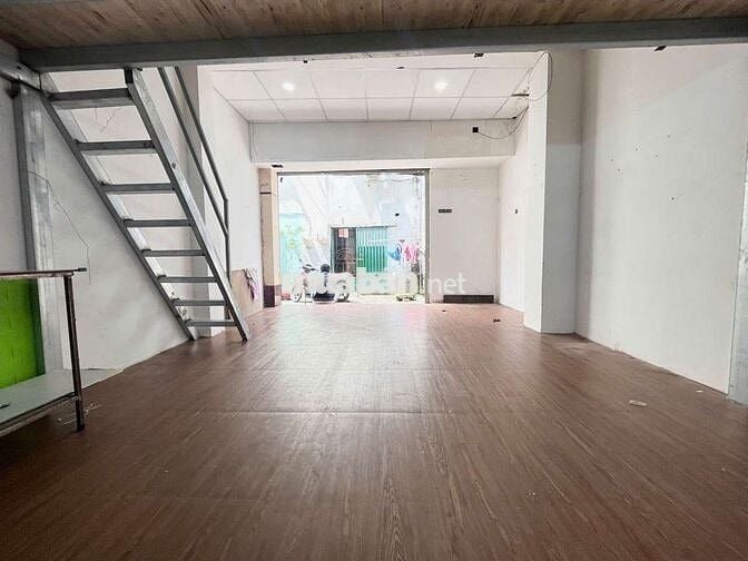 Chủ cho thuê mb kiot kinh doanh có chỗ ở lại