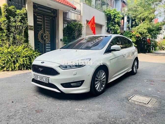 Ford Focus 2018 1.5L Ecoboost Sport - 110000 km