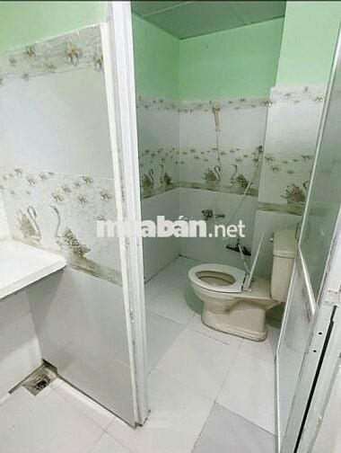 CHO THUÊ PHÒNG CÓ MÁY LẠNH TOILET RÊNG