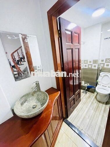 CHO THUÊ NHÀ SIÊU PHẨM - CHỈ 1 CĂN *** - THĂNG LONG - GIÁ THUÊ 2X