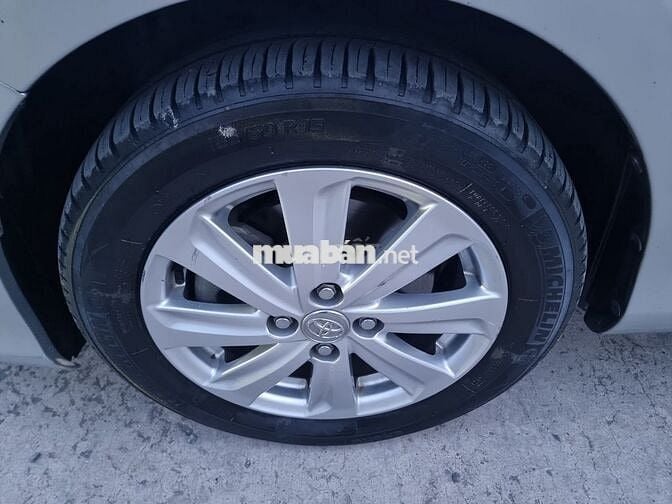 Cần bán xe đang sử dụng