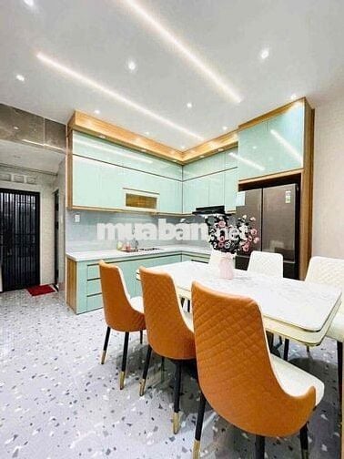 NHÀ QUẬN 10 GIÁ TỐT CHỈ 5 TỶ 950 NGAY HỒ BÁ KIỆN,P15 - 51,6M2(4,3X12)