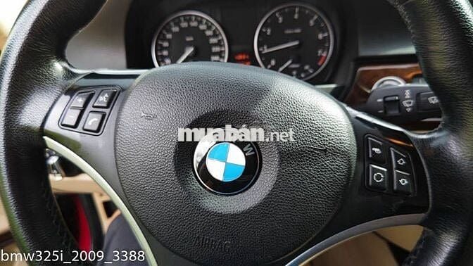 BMW 325i 2009 gia đình