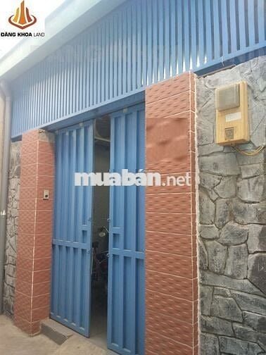 703HBC - Nhà gần chợ , gần quốc lộ , cách 5m ra đường xe hơi