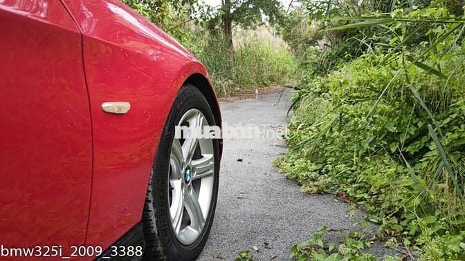 BMW 325i 2009 gia đình