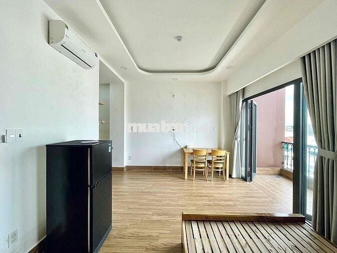CHO THUÊ CĂN HỘ TÂN PHÚ CÓ BAN CÔNG LỚN THOÁNG MÁT NGAY ĐẦM SEN