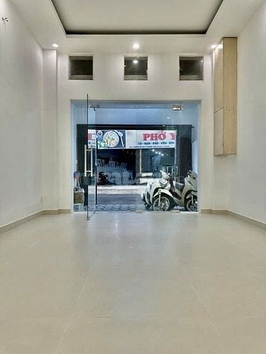 Cho thuê nhà mặt tiền đường 281 Lý Thường Kiệt, P.15, Q.11 giá 27tr