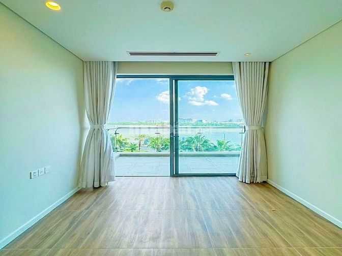 Bán Căn hộ Sân vườn tại Diamond Island view sông gồm 4 phòng ngủ 233m2