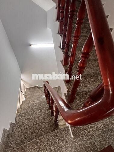 Kẹt tiền thanh toán nợ ngân hàng cần bán gấp nhà 1 trệt 1 lầu