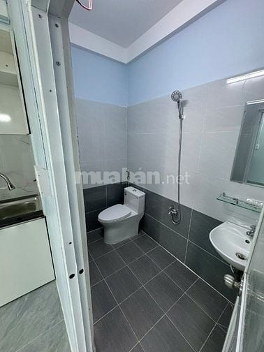 Nhà mặt tiền hẻm 6m, oto ngủ trong nhà ở Lê Văn Lương