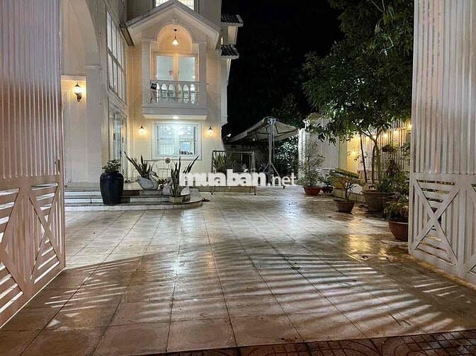 Cho Thuê Villa Mới Lô Góc 2 Mặt Tiền KDC Sông Đà 4 Tầng 7PN-9WC