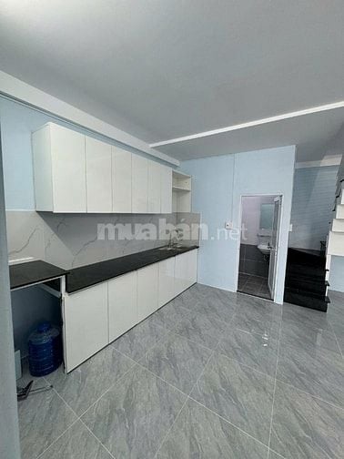 Nhà mặt tiền hẻm 6m, oto ngủ trong nhà ở Lê Văn Lương