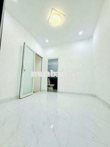 Cho thuê nhà mới 1 lầu Tùng Thien Vương chợ Xóm Củi