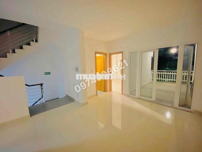CHO THUÊ NHÀ NGUYÊN CĂN 3 TẦNG 6x15M MẶT TIỀN ĐƯỜNG SỐ P.TÂN PHONG Q7
