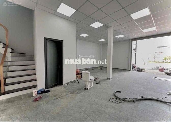 Cho thuê MT Đg Đồng Khởi, Biên Hoà! 3 lầu, có thang máy DT san 500m/2