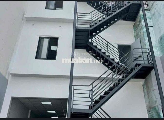 Cho thuê MT Đg Đồng Khởi, Biên Hoà! 3 lầu, có thang máy DT san 500m/2