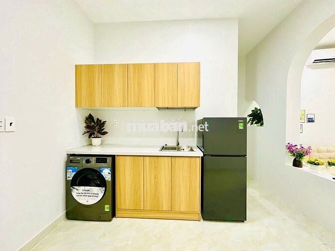 CHDV 1PN – TÁCH BẾP – CỬA SỔ TRỜI LỚN – MÁY GIẶT RIÊNG