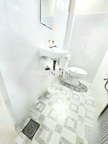 Bùi Đình Tuý P24 Bình Thạnh 25m2 FNT đẹp. Giá 4 triệu/ tháng