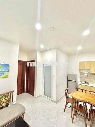 CĂN HỘ 2PN 2WC THANG MÁY HẦM XE BẢO VỆ NGAY KHU SÂN BAY HUFLIT VAA