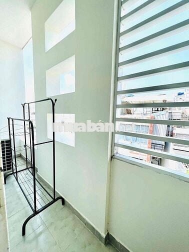2PN1WC ban công sân phơi, full nội thất, gần ĐH VL,Hutech,Q1,3,GV