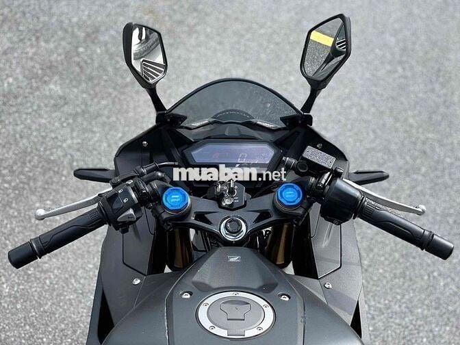 Honda CBR 150R 2023