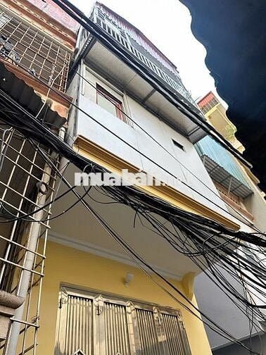 BÁN NHÀ LÔ GÓC - GẦN PHỐ - NGÕ BA GÁC CHẠY