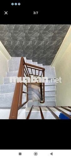 GẤP BÁN NHÀ 3TẦNG QUẬN 7- DT:38M2 - 3PN - SÁT QUẬN 4 - CHỈ HƠN 3T.Ỷ