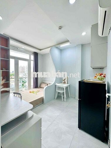 STUDIO BAN CÔNG VIEW CỰC CHILL NGAY TRUNG TÂM QUẬN 1