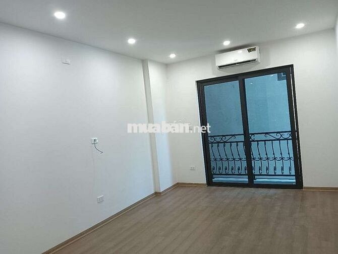 Bán nhà gần hvcs-- oto đỗ cửa- hơn 5 tỉ