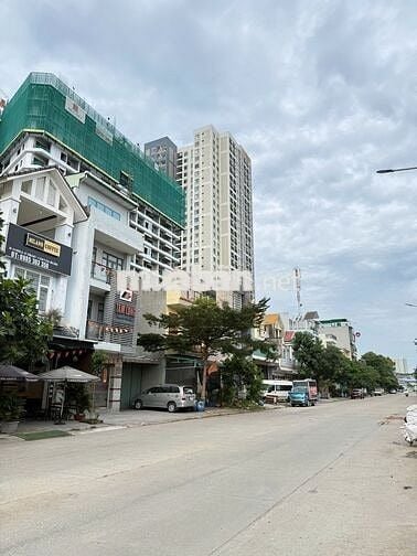 Xuất hiện 1 lô Vincom550 110m2 chỉ 5tyxxx - Vị trí cực đẹp - Sổ Sẵn 👇.