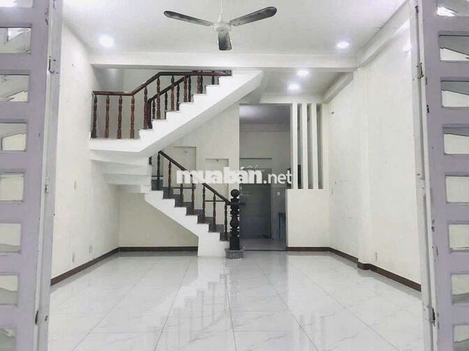 Nhà phố mặt tiền khu tái định cư BigC p. Đông Hòa Dĩ An