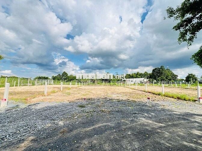 BÁN ĐẤT: 157m2 thổ cư 1/ Trung Lập Hạ - cách KCN Tây Bắc 2km - SHR