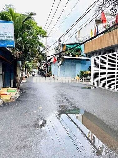 Cho thuê nhà phố mới đẹp, 4pn 5wc, Hxh, Phạm Văn Chiêu p8 gò vấp