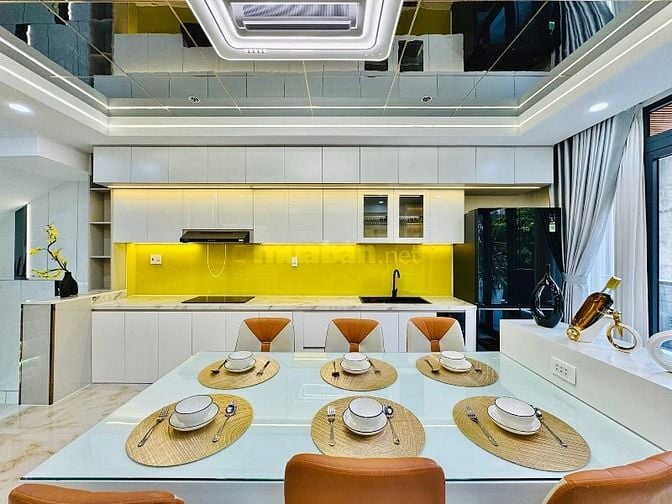 KHU VIP!!! ⭐️Nhà 5 Lầu tuyệt đẹp THANG MÁY Cao cấp hẻm 7m Phan HuyÍch 