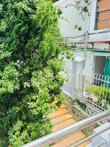 BÁN BIỆT THỰ SÂN VƯỜN TRUNG TÂM ĐÀ LẠT