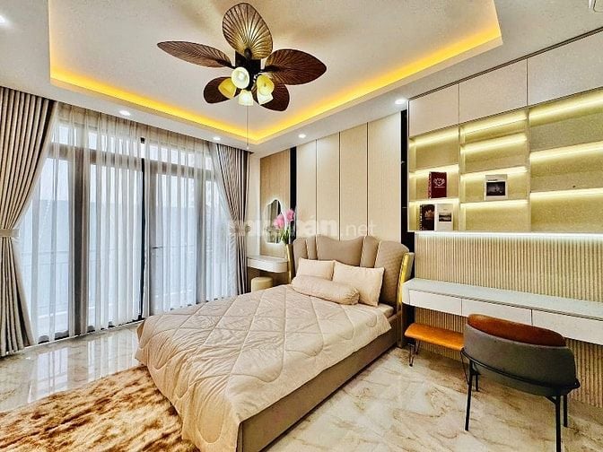 KHU VIP!!! ⭐️Nhà 5 Lầu tuyệt đẹp THANG MÁY Cao cấp hẻm 7m Phan HuyÍch 