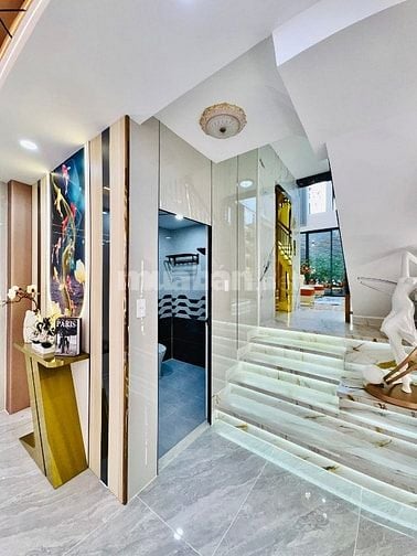 KHU VIP!!! ⭐️Nhà 5 Lầu tuyệt đẹp THANG MÁY Cao cấp hẻm 7m Phan HuyÍch 