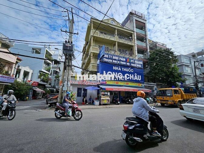 BÁN NHÀ THUỐC TÂY LONG CHÂU ĐC: 26-28 NGUYỄN CỬU VÂN 9×22M HĐT 220 TR
