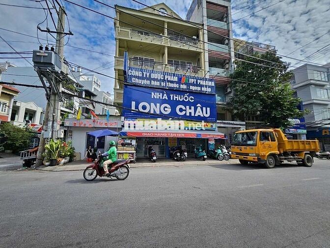 BÁN NHÀ THUỐC TÂY LONG CHÂU ĐC: 26-28 NGUYỄN CỬU VÂN 9×22M HĐT 220 TR