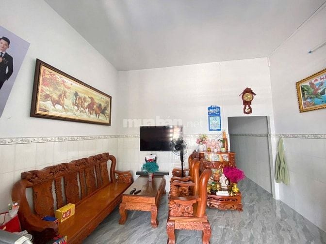 Bán nhanh căn nhà chính chủ ở Trung Lập Hạ giá 750tr 
