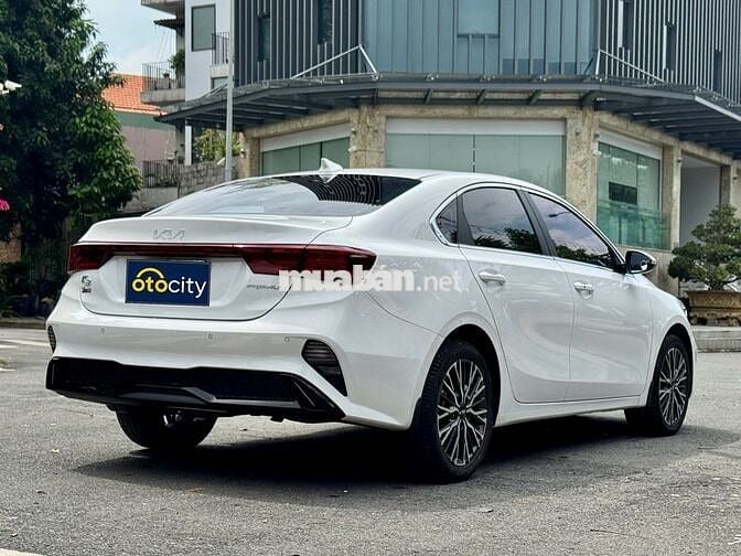 Kia K3 Premium 2024 - Màu trắng -1vkm